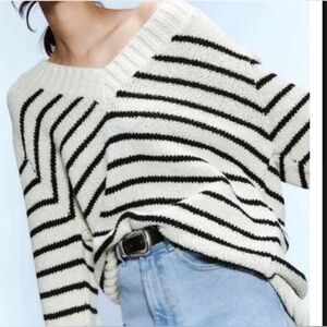 Zara V neck sweater black and ivory stripes size S